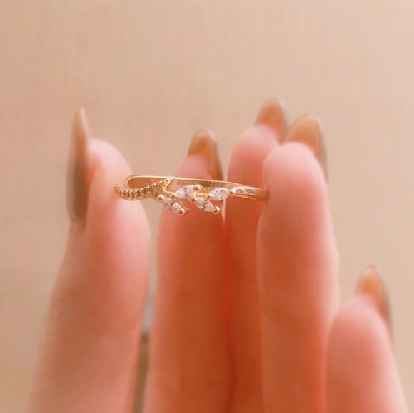 🔥LAST 1🔥NEW DAINTY BOHO CZ LEAF RING - Picture 6 of 6